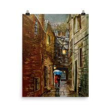 Load image into Gallery viewer, Rainy day art print Titled "Back Wynd"